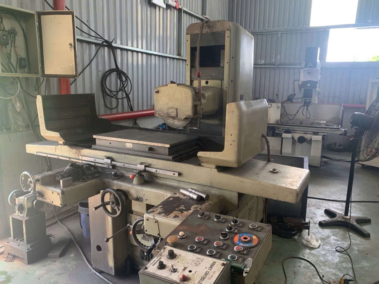 Grinding machine